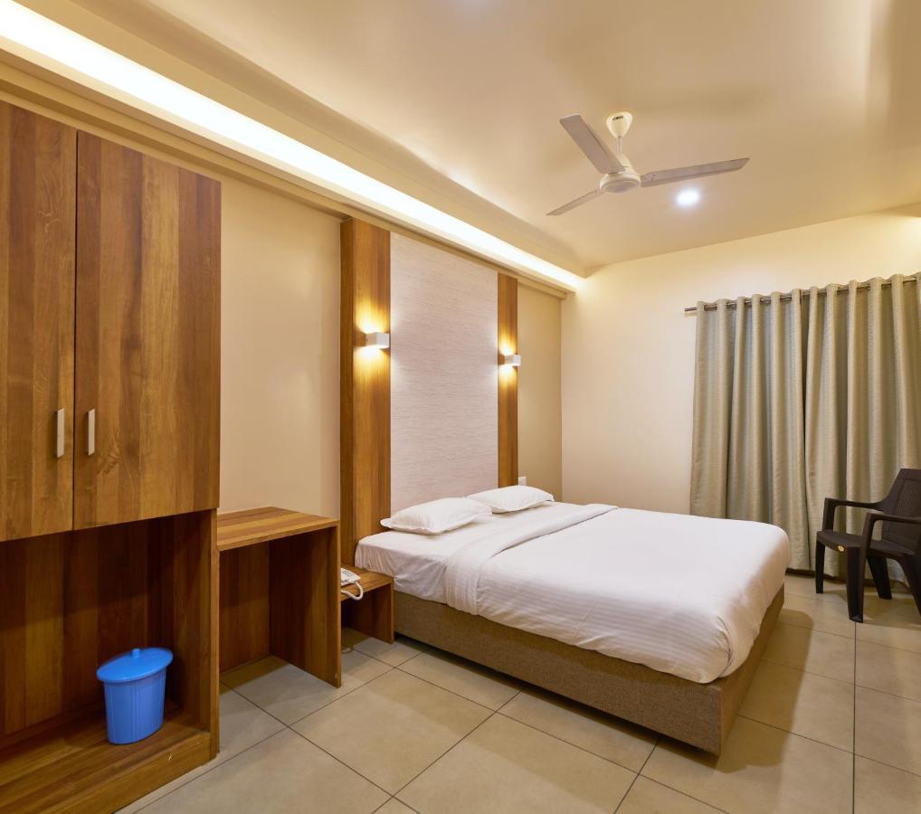 Hotel Kiyara Kolhapur Exterior photo
