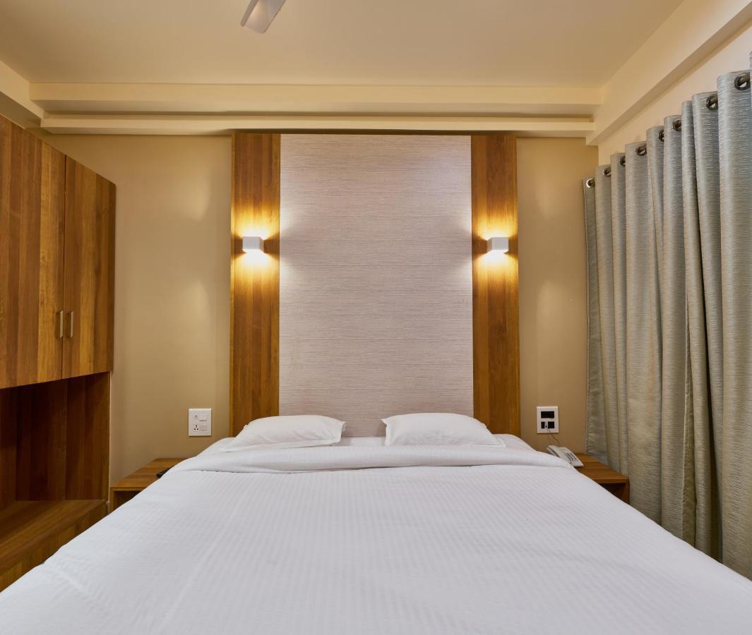 Hotel Kiyara Kolhapur Exterior photo